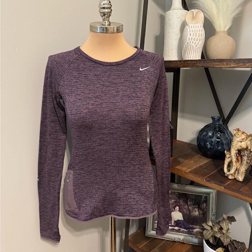 Nike Therma Sphere Element Long Sleeve Crew Top Womens Size XS 918014 Purple